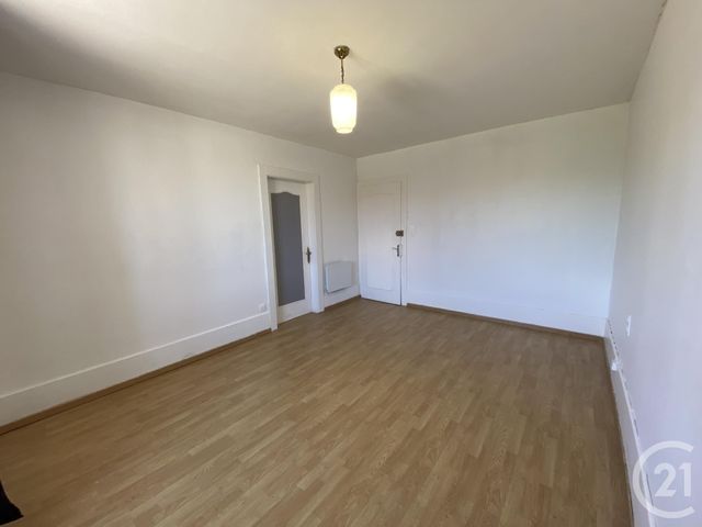 Appartement F4 &agrave; louer - 4 pi&egrave;ces - 79,75 m2 - Damprichard - 25 - FRANCHE-COMTE