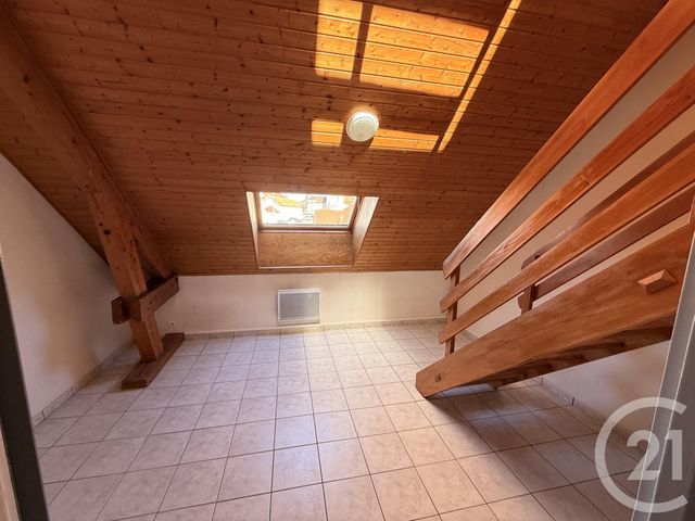 Appartement F5 &agrave; louer - 5 pi&egrave;ces - 68 m2 - Charquemont - 25 - FRANCHE-COMTE