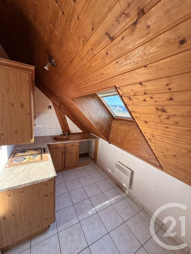 Appartement F5 &agrave; louer - 5 pi&egrave;ces - 68 m2 - Charquemont - 25 - FRANCHE-COMTE