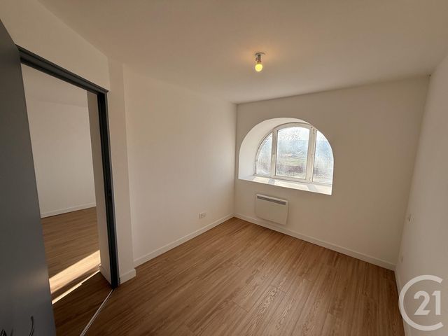 Appartement F4 &agrave; louer - 4 pi&egrave;ces - 76,25 m2 - Les Fontenelles - 25 - FRANCHE-COMTE