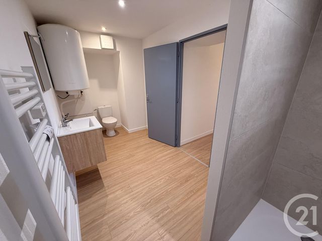 Appartement F4 &agrave; louer - 4 pi&egrave;ces - 76,25 m2 - Les Fontenelles - 25 - FRANCHE-COMTE