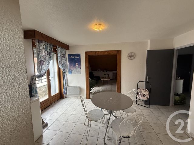 Appartement F5 &agrave; louer - 5 pi&egrave;ces - 68 m2 - Charquemont - 25 - FRANCHE-COMTE