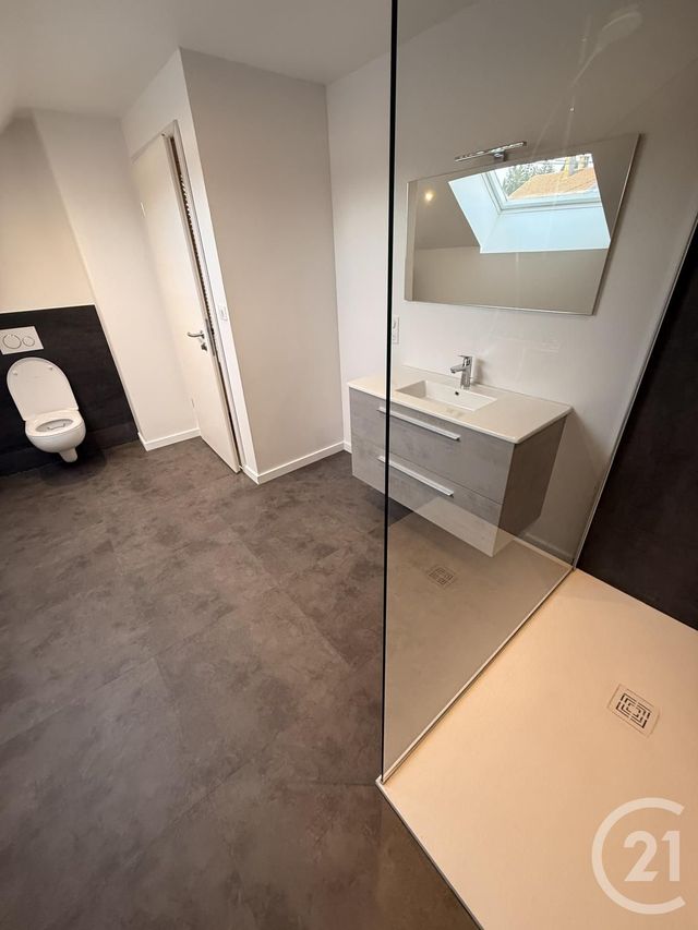 Maison &agrave; louer - 6 pi&egrave;ces - 152 m2 - Bonnetage - 25 - FRANCHE-COMTE