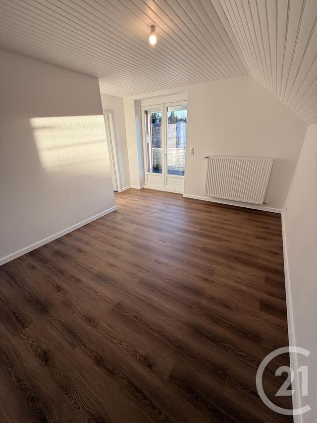 Maison &agrave; louer - 6 pi&egrave;ces - 152 m2 - Bonnetage - 25 - FRANCHE-COMTE