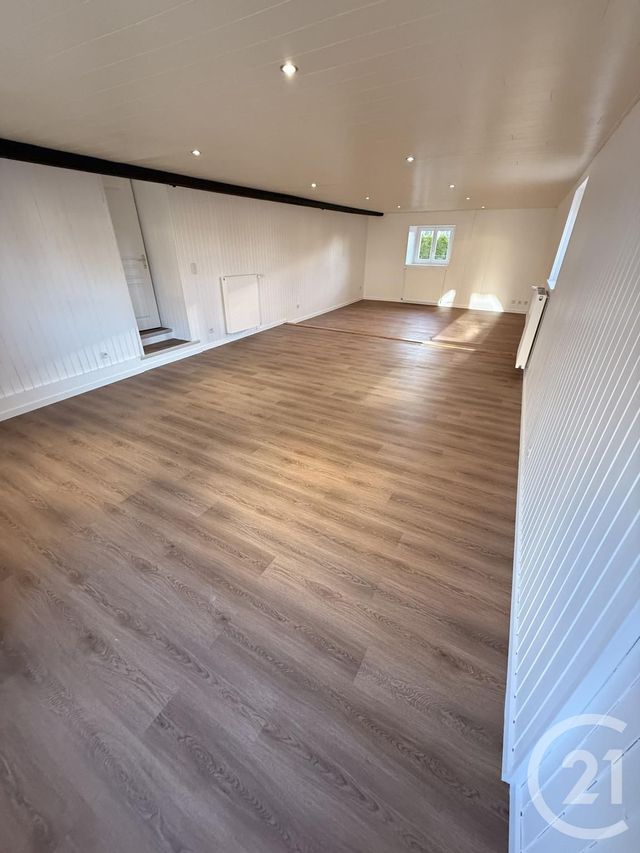 Maison &agrave; louer - 6 pi&egrave;ces - 152 m2 - Bonnetage - 25 - FRANCHE-COMTE