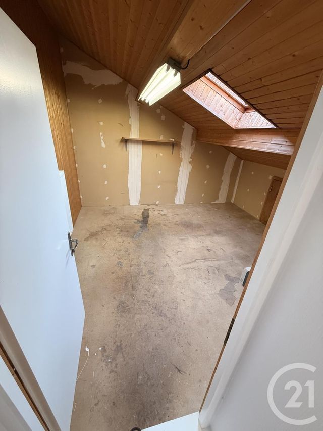 Maison &agrave; louer - 6 pi&egrave;ces - 152 m2 - Bonnetage - 25 - FRANCHE-COMTE