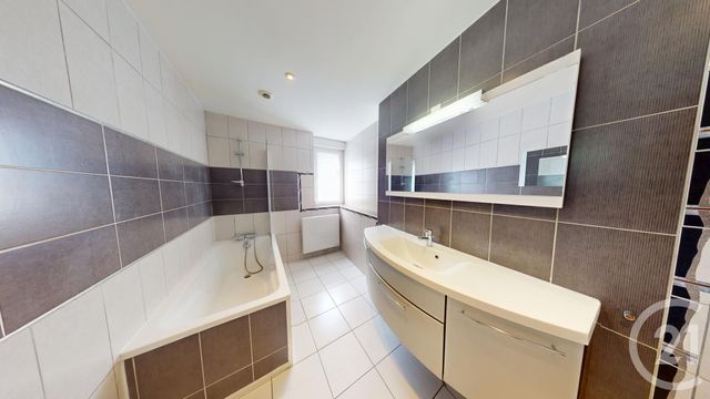 Appartement T4 à vendre - 4 pièces - 102 m2 - Pontarlier - 25 - FRANCHE-COMTE