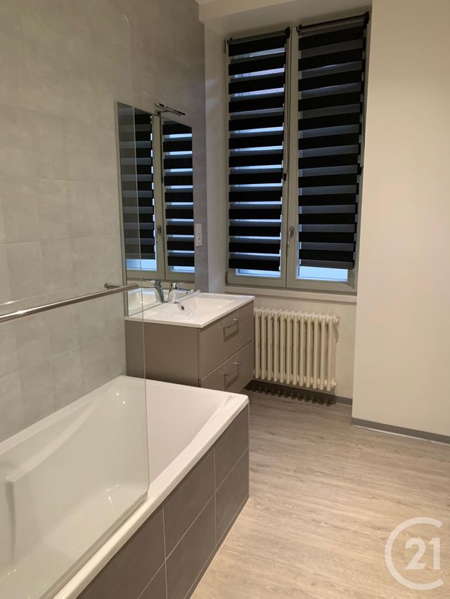 Appartement T3 à louer - 3 pièces - 83,36 m2 - Pontarlier - 25 - FRANCHE-COMTE