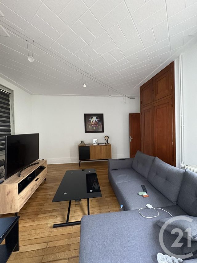 Appartement T3 à louer - 3 pièces - 83,36 m2 - Pontarlier - 25 - FRANCHE-COMTE