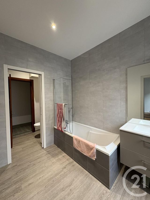 Appartement T3 à louer - 3 pièces - 83,36 m2 - Pontarlier - 25 - FRANCHE-COMTE