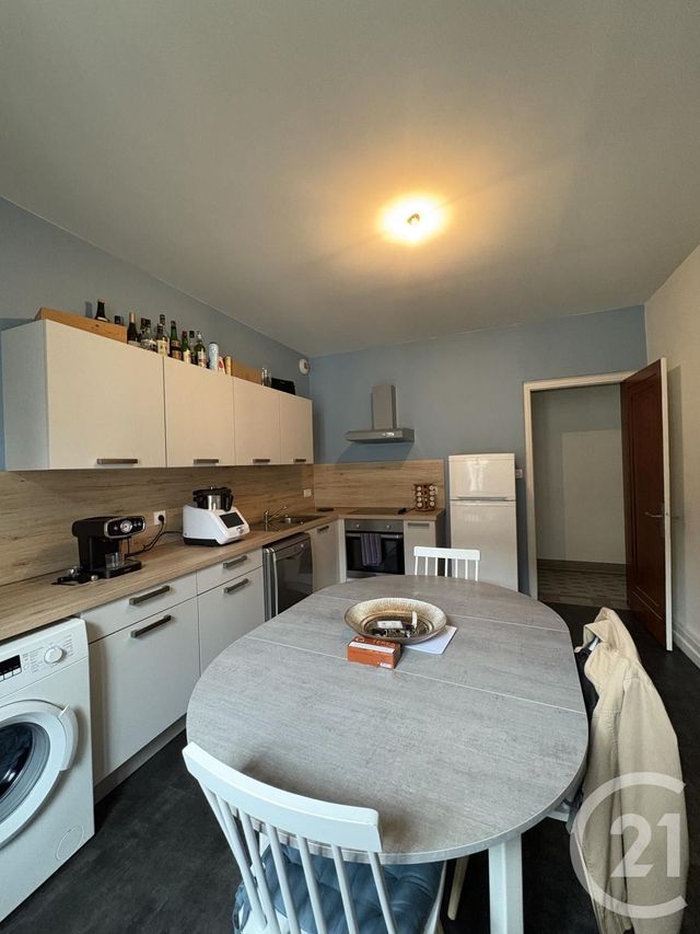 Appartement T3 à louer - 3 pièces - 83,36 m2 - Pontarlier - 25 - FRANCHE-COMTE