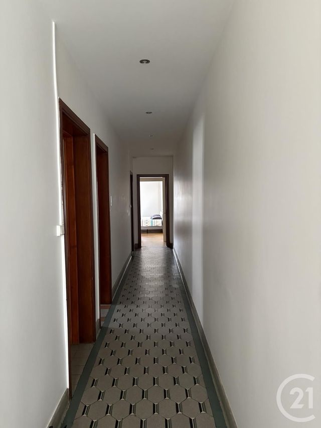 Appartement T3 à louer - 3 pièces - 83,36 m2 - Pontarlier - 25 - FRANCHE-COMTE