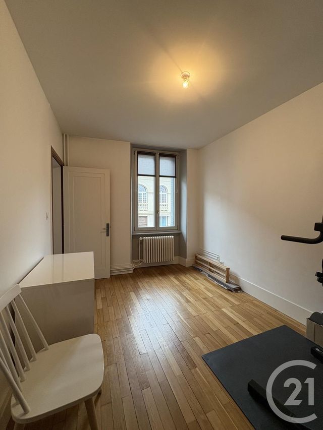 Appartement T3 à louer - 3 pièces - 83,36 m2 - Pontarlier - 25 - FRANCHE-COMTE