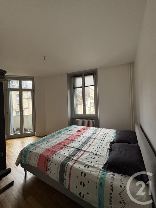 Appartement T3 à louer - 3 pièces - 83,36 m2 - Pontarlier - 25 - FRANCHE-COMTE