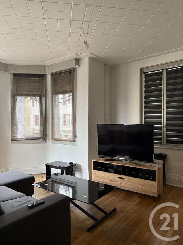 Appartement T3 à louer - 3 pièces - 83,36 m2 - Pontarlier - 25 - FRANCHE-COMTE