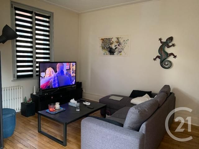Appartement T3 à louer - 3 pièces - 83,36 m2 - Pontarlier - 25 - FRANCHE-COMTE