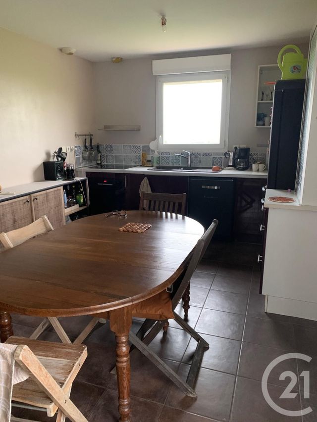 Maison &agrave; louer - 3 pi&egrave;ces - 70 m2 - Cuvier - 39 - FRANCHE-COMTE