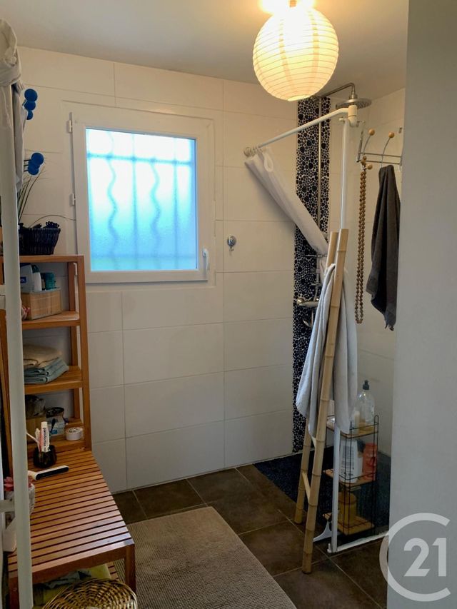 Maison &agrave; louer - 3 pi&egrave;ces - 70 m2 - Cuvier - 39 - FRANCHE-COMTE