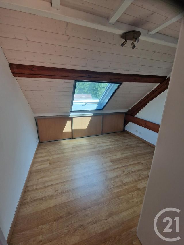 Afficher la photo en grand Appartement Duplex à louer - 3 pièces - 51,48 m2 - La Cluse Et Mijoux - 25 - FRANCHE-COMTE