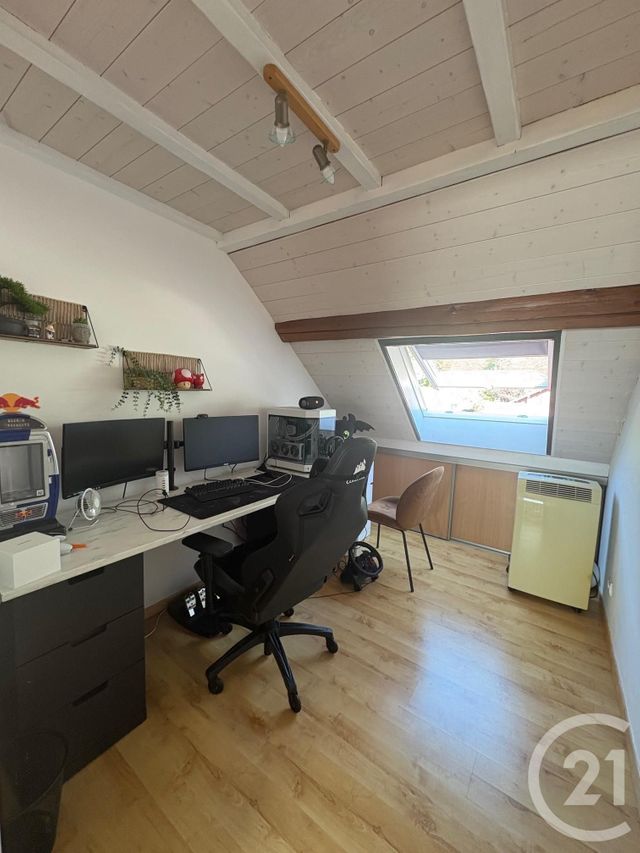 Afficher la photo en grand Appartement Duplex à louer - 3 pièces - 51,48 m2 - La Cluse Et Mijoux - 25 - FRANCHE-COMTE