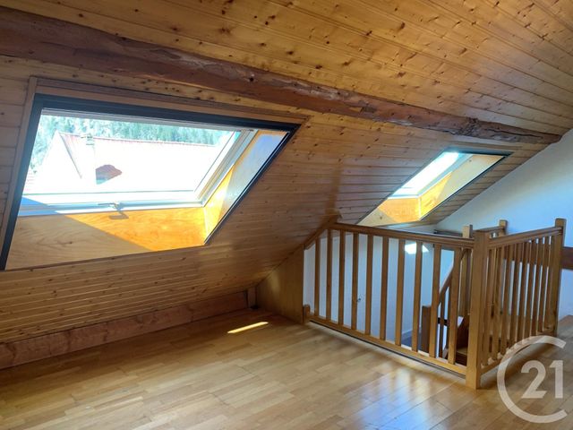 Afficher la photo en grand Appartement Duplex à louer - 3 pièces - 51,48 m2 - La Cluse Et Mijoux - 25 - FRANCHE-COMTE
