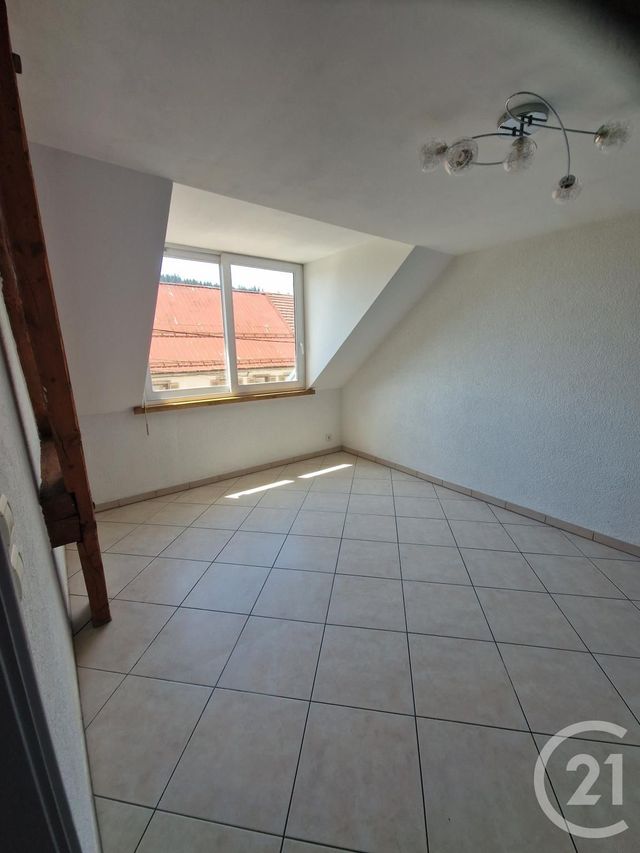 Afficher la photo en grand Appartement Duplex à louer - 3 pièces - 51,48 m2 - La Cluse Et Mijoux - 25 - FRANCHE-COMTE
