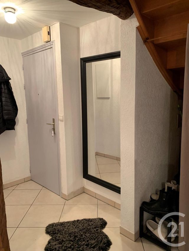 Afficher la photo en grand Appartement Duplex à louer - 3 pièces - 51,48 m2 - La Cluse Et Mijoux - 25 - FRANCHE-COMTE