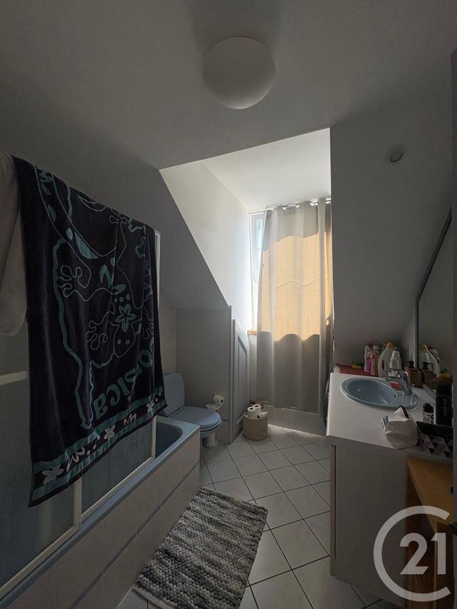 Afficher la photo en grand Appartement Duplex à louer - 3 pièces - 51,48 m2 - La Cluse Et Mijoux - 25 - FRANCHE-COMTE