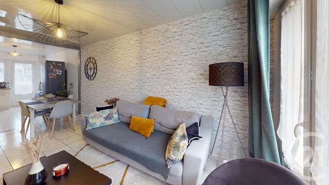 Appartement T3 à vendre - 3 pièces - 61,53 m2 - Pontarlier - 25 - FRANCHE-COMTE