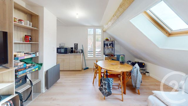 Appartement T3 à vendre - 3 pièces - 50,04 m2 - Pontarlier - 25 - FRANCHE-COMTE