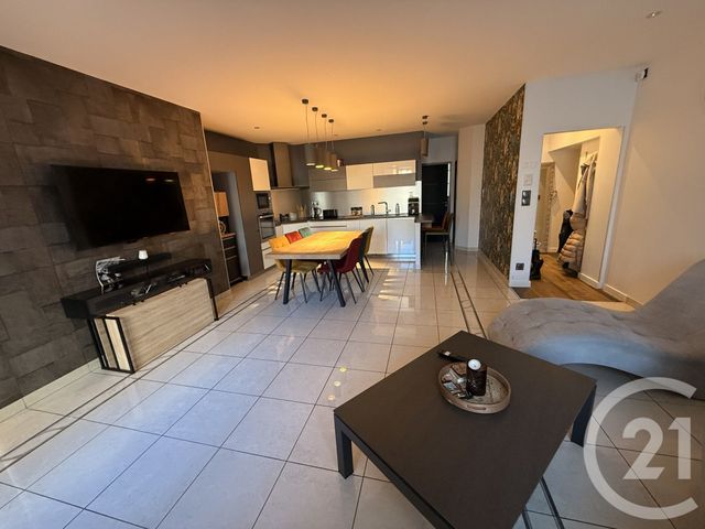 Appartement F5 à vendre - 5 pièces - 107,20 m2 - Pontarlier - 25 - FRANCHE-COMTE