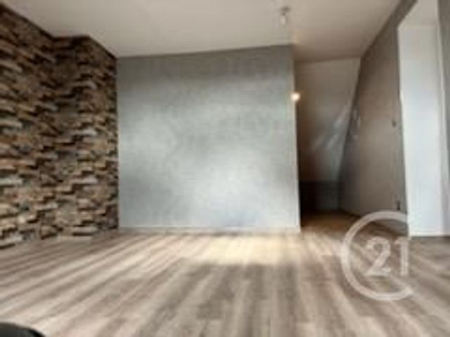 Appartement F4 à louer - 4 pièces - 107,65 m2 - Pontarlier - 25 - FRANCHE-COMTE