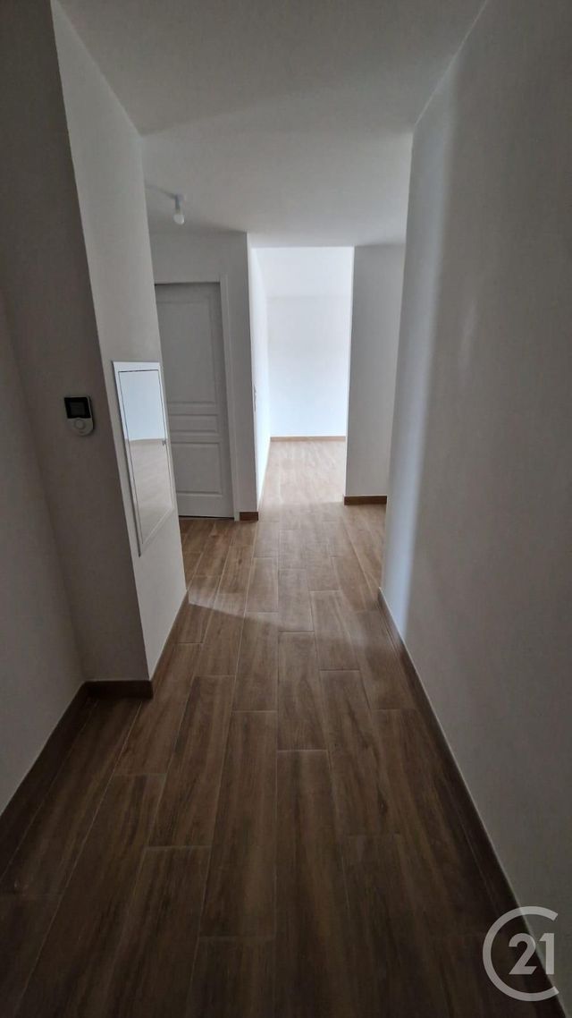 Appartement F3 &agrave; louer - 3 pi&egrave;ces - 81,93 m2 - Pontarlier - 25 - FRANCHE-COMTE
