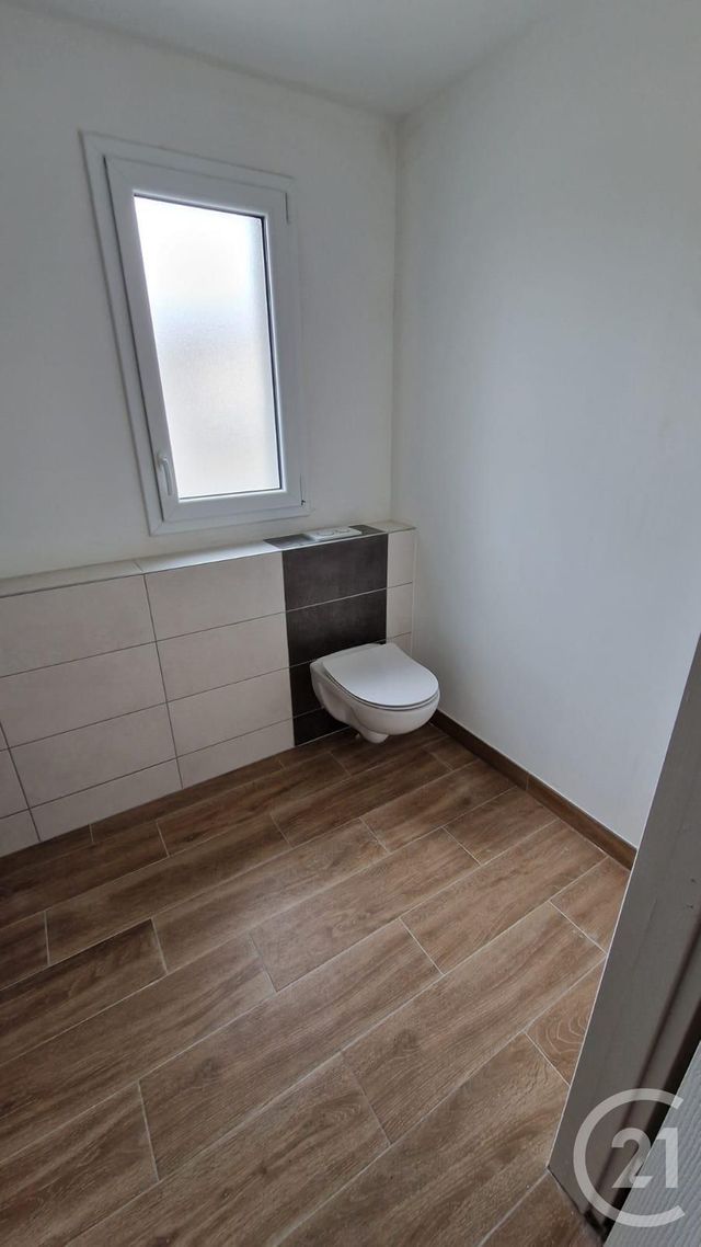 Appartement F3 &agrave; louer - 3 pi&egrave;ces - 81,93 m2 - Pontarlier - 25 - FRANCHE-COMTE