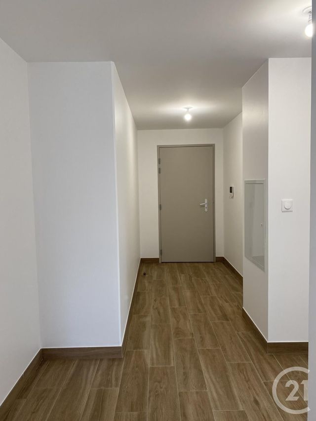 Appartement F3 &agrave; louer - 3 pi&egrave;ces - 81,93 m2 - Pontarlier - 25 - FRANCHE-COMTE