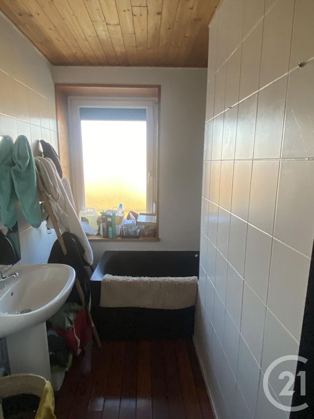 Appartement F3 &agrave; louer - 3 pi&egrave;ces - 70 m2 - Amancey - 25 - FRANCHE-COMTE