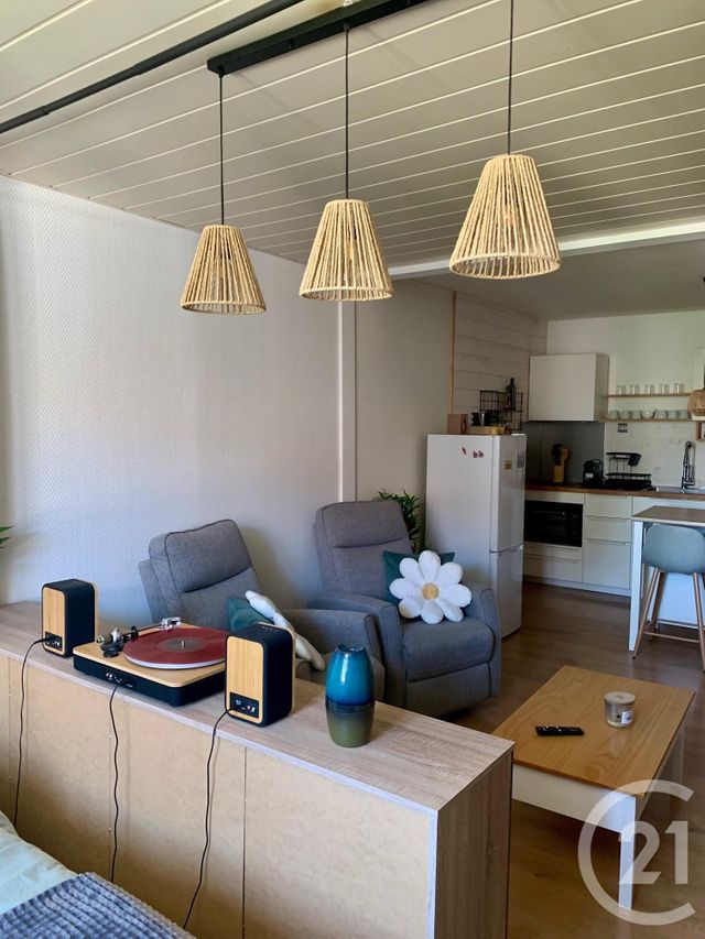 Appartement F1 &agrave; louer - 2 pi&egrave;ces - 35,23 m2 - Pontarlier - 25 - FRANCHE-COMTE