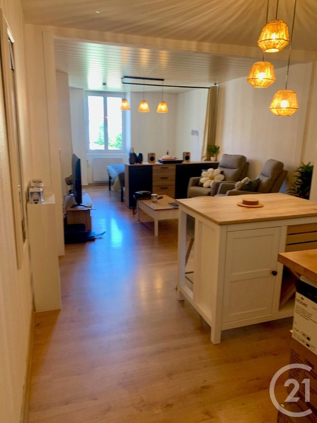 Appartement F1 &agrave; louer - 2 pi&egrave;ces - 35,23 m2 - Pontarlier - 25 - FRANCHE-COMTE