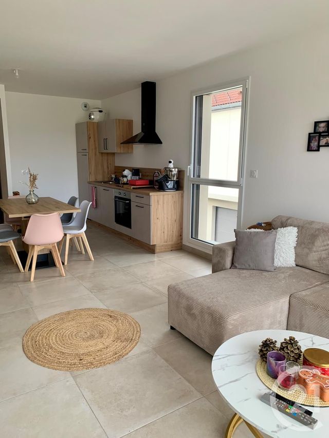 Appartement F3 &agrave; louer - 3 pi&egrave;ces - 61,70 m2 - Dommartin - 25 - FRANCHE-COMTE