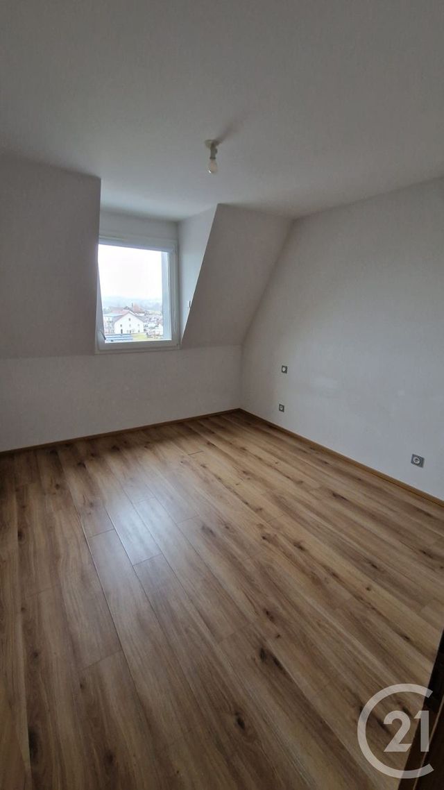 Appartement F3 &agrave; louer - 3 pi&egrave;ces - 61 m2 - Gilley - 25 - FRANCHE-COMTE