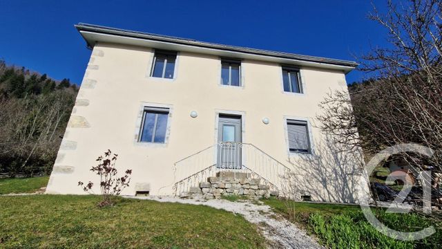 Appartement Duplex &agrave; louer - 3 pi&egrave;ces - 61,93 m2 - La Cluse Et Mijoux - 25 - FRANCHE-COMTE