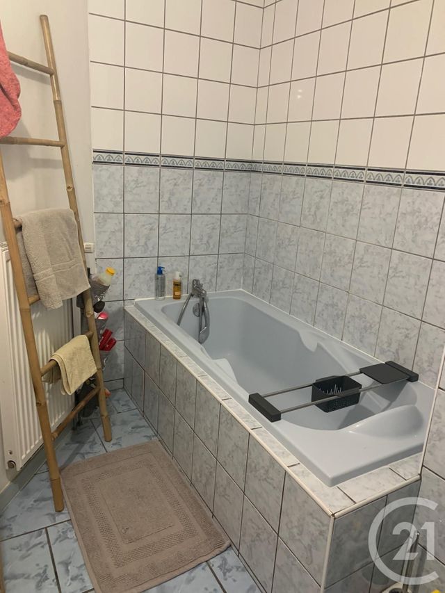 Appartement F2 &agrave; louer - 2 pi&egrave;ces - 45 m2 - La Riviere Drugeon - 25 - FRANCHE-COMTE