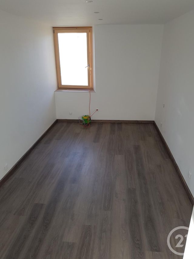 Appartement F3 &agrave; louer - 3 pi&egrave;ces - 87,21 m2 - Oye Et Pallet - 25 - FRANCHE-COMTE