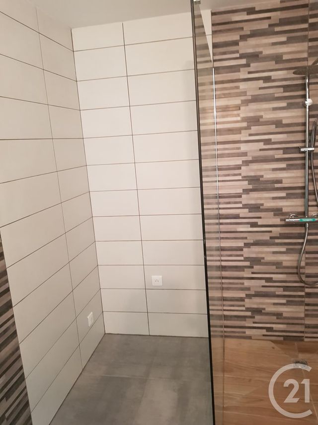 Appartement F3 &agrave; louer - 3 pi&egrave;ces - 87,21 m2 - Oye Et Pallet - 25 - FRANCHE-COMTE