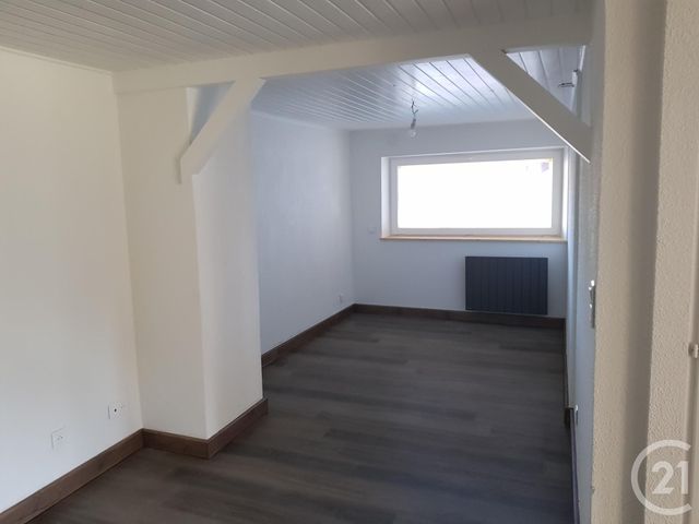 Appartement F3 &agrave; louer - 3 pi&egrave;ces - 87,21 m2 - Oye Et Pallet - 25 - FRANCHE-COMTE
