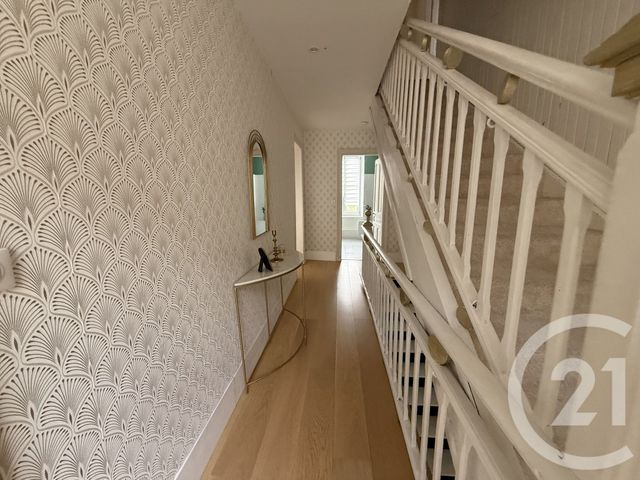 Maison &agrave; vendre - 14 pi&egrave;ces - 280 m2 - La Cluse Et Mijoux - 25 - FRANCHE-COMTE