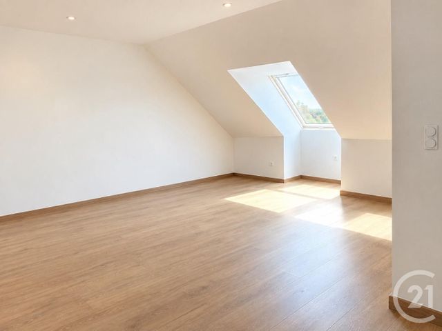 Appartement Duplex &agrave; louer - 3 pi&egrave;ces - 43,12 m2 - Pontarlier - 25 - FRANCHE-COMTE