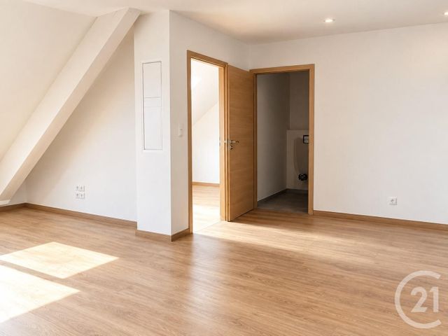 Appartement Duplex &agrave; louer - 3 pi&egrave;ces - 43,12 m2 - Pontarlier - 25 - FRANCHE-COMTE