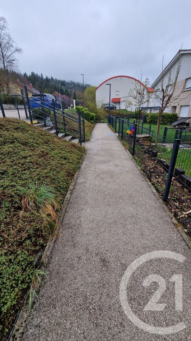Appartement F4 &agrave; louer - 4 pi&egrave;ces - 88,63 m2 - Pontarlier - 25 - FRANCHE-COMTE