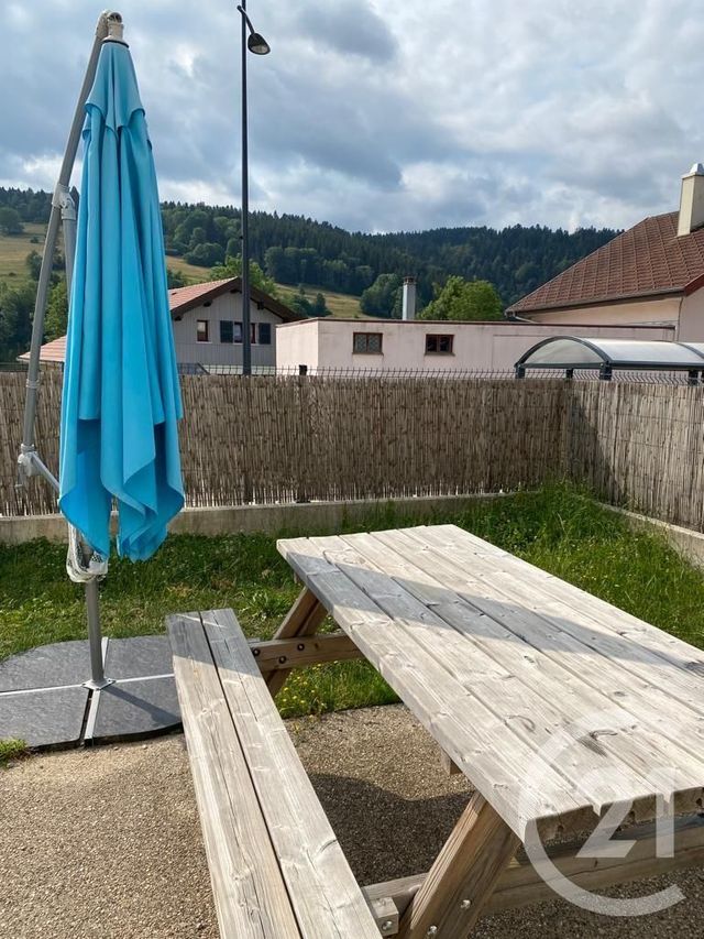 Appartement &agrave; louer - 4 pi&egrave;ces - 71 m2 - Ville Du Pont - 25 - FRANCHE-COMTE